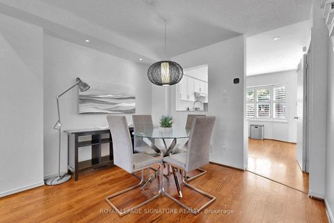 Photo 5 at 75 Doncaster Avenue, Lumsden, Toronto