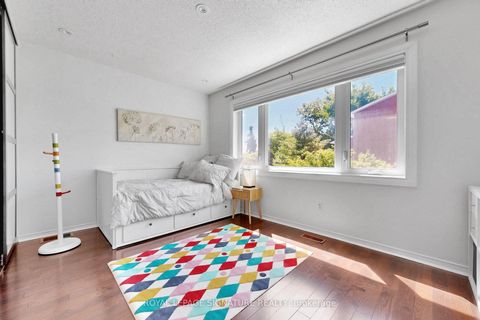 Photo 15 at 75 Doncaster Avenue, Lumsden, Toronto