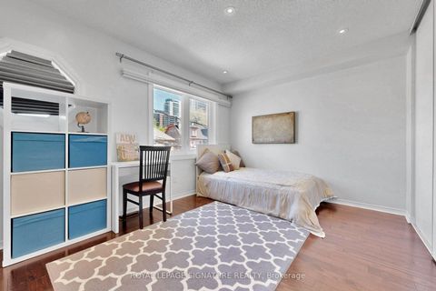 Photo 19 at 75 Doncaster Avenue, Lumsden, Toronto