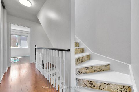 Photo 24 at 75 Doncaster Avenue, Lumsden, Toronto