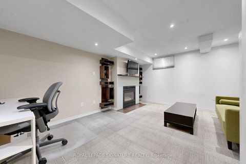Photo 33 at 75 Doncaster Avenue, Lumsden, Toronto