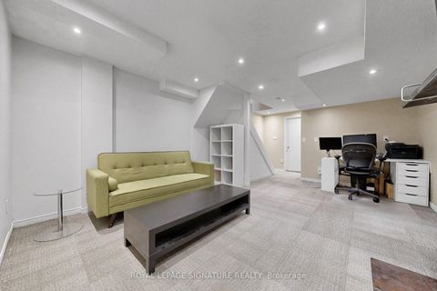 Photo 34 at 75 Doncaster Avenue, Lumsden, Toronto