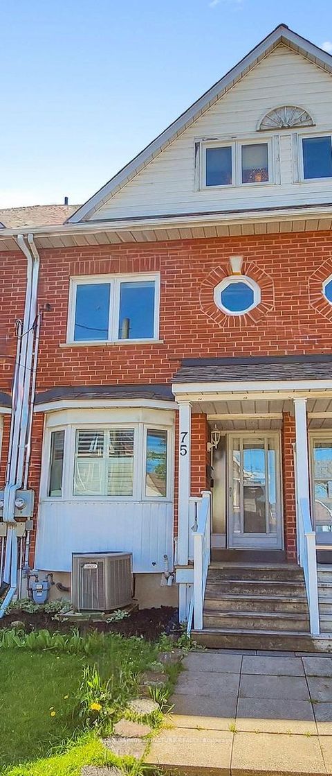 Photo 43 at 75 Doncaster Avenue, Lumsden, Toronto