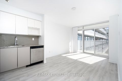 Photo 8 at 416 - 160 Flemington Road, Glen Park, Toronto