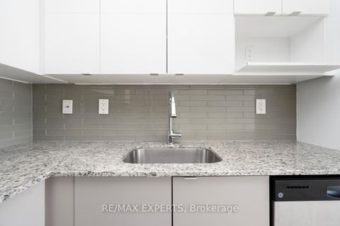 Photo 12 at 416 - 160 Flemington Road, Glen Park, Toronto