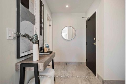 Photo 1 at 810 - 736 Spadina Avenue, University, Toronto