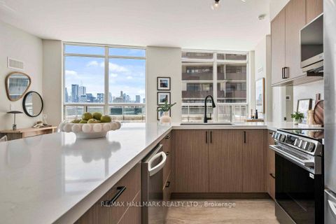 Photo 7 at 810 - 736 Spadina Avenue, University, Toronto