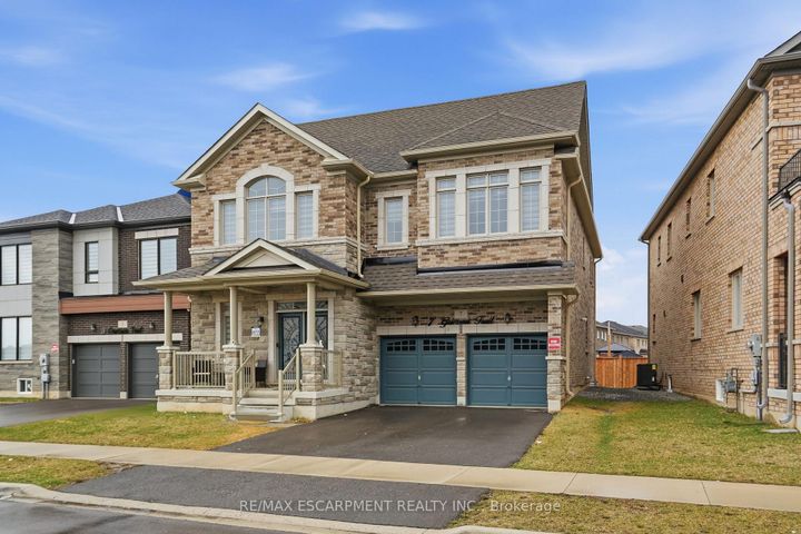 Photo 1 at 7 Grierson Trail, Waterdown, Hamilton