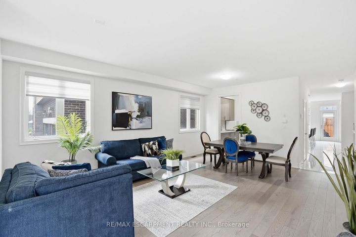 Photo 6 at 7 Grierson Trail, Waterdown, Hamilton