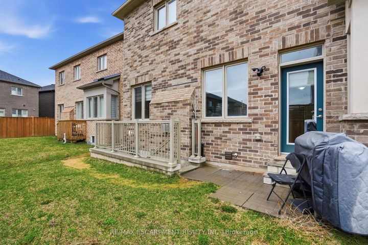 Photo 46 at 7 Grierson Trail, Waterdown, Hamilton