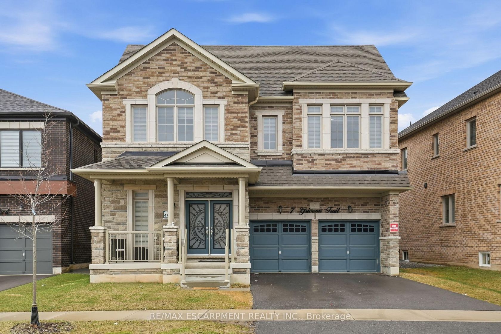 7 Grierson Trail, Waterdown, Hamilton 2