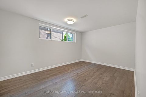 Photo 33 at 104 Waterloo Avenue, Bathurst Manor, Toronto