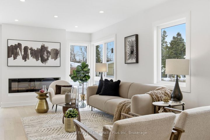 Photo 3 at 3 Blithfield Avenue, Bayview Village, Toronto