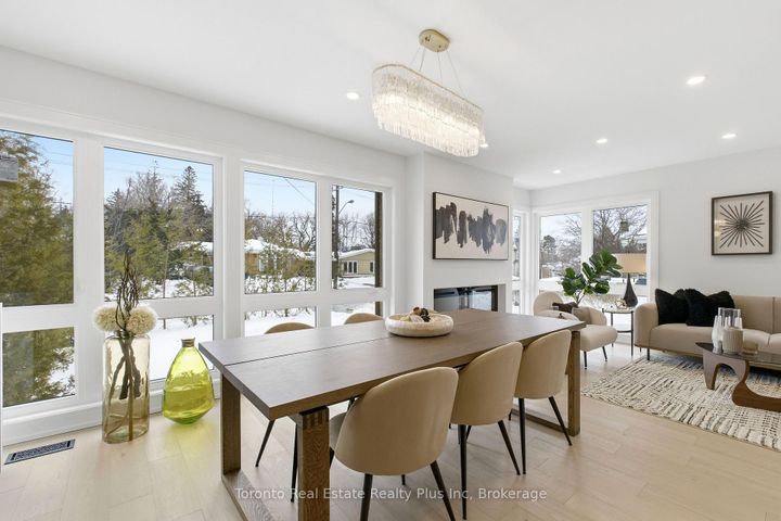 Photo 6 at 3 Blithfield Avenue, Bayview Village, Toronto