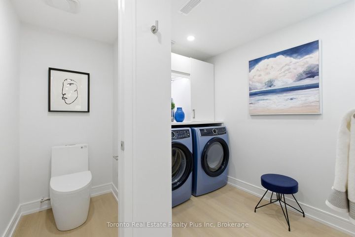 Photo 17 at 3 Blithfield Avenue, Bayview Village, Toronto