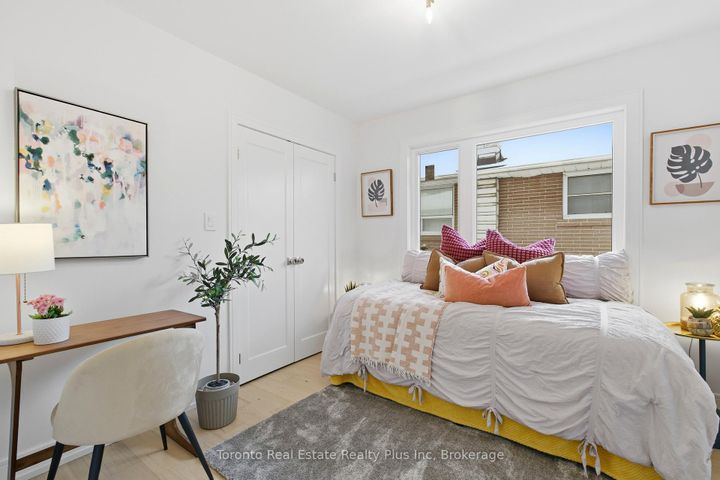 Photo 20 at 3 Blithfield Avenue, Bayview Village, Toronto