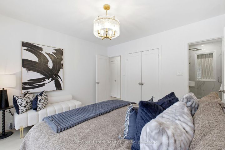 Photo 34 at 3 Blithfield Avenue, Bayview Village, Toronto