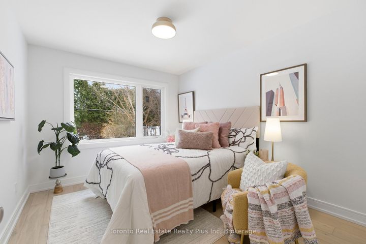 Photo 35 at 3 Blithfield Avenue, Bayview Village, Toronto