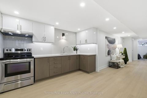 Photo 22 at 3 Blithfield Avenue, Bayview Village, Toronto