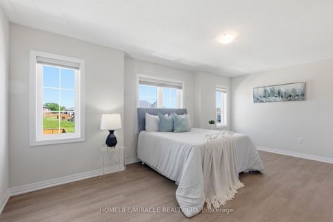Photo 12 at 86 Belmont Drive, Newcastle, Clarington