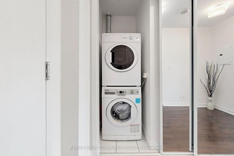 Photo 8 at 3901 - 12 York Street, Waterfront Communities C1, Toronto