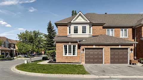 Photo 2 at 19 - 190 Harding Boulevard W, North Richvale, Richmond Hill