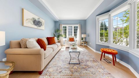Photo 7 at 19 - 190 Harding Boulevard W, North Richvale, Richmond Hill