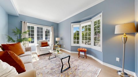 Photo 9 at 19 - 190 Harding Boulevard W, North Richvale, Richmond Hill