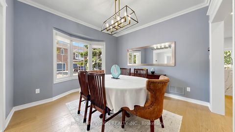 Photo 11 at 19 - 190 Harding Boulevard W, North Richvale, Richmond Hill