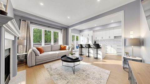 Photo 13 at 19 - 190 Harding Boulevard W, North Richvale, Richmond Hill