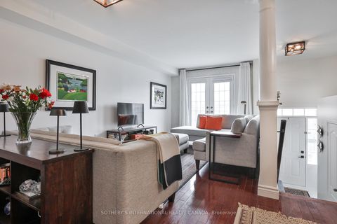 Photo 4 at 3 - 20 Minton Drive, East Woodbridge, Vaughan