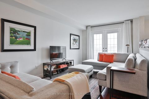 Photo 5 at 3 - 20 Minton Drive, East Woodbridge, Vaughan