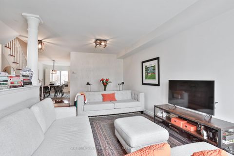 Photo 8 at 3 - 20 Minton Drive, East Woodbridge, Vaughan