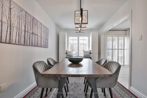 Photo 12 at 3 - 20 Minton Drive, East Woodbridge, Vaughan