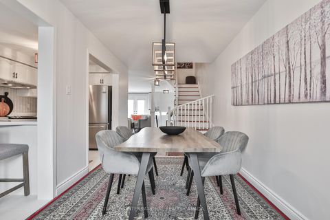 Photo 16 at 3 - 20 Minton Drive, East Woodbridge, Vaughan