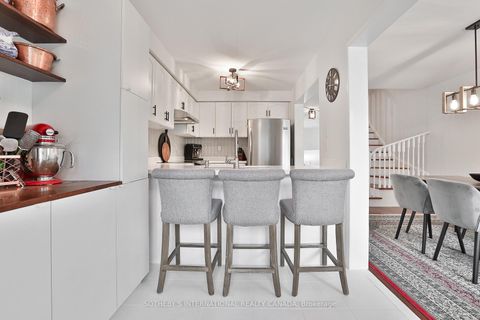 Photo 20 at 3 - 20 Minton Drive, East Woodbridge, Vaughan