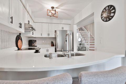 Photo 21 at 3 - 20 Minton Drive, East Woodbridge, Vaughan