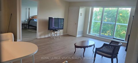 Photo 3 at 504 - 452 Scarborough Glf Club Road, Woburn, Toronto