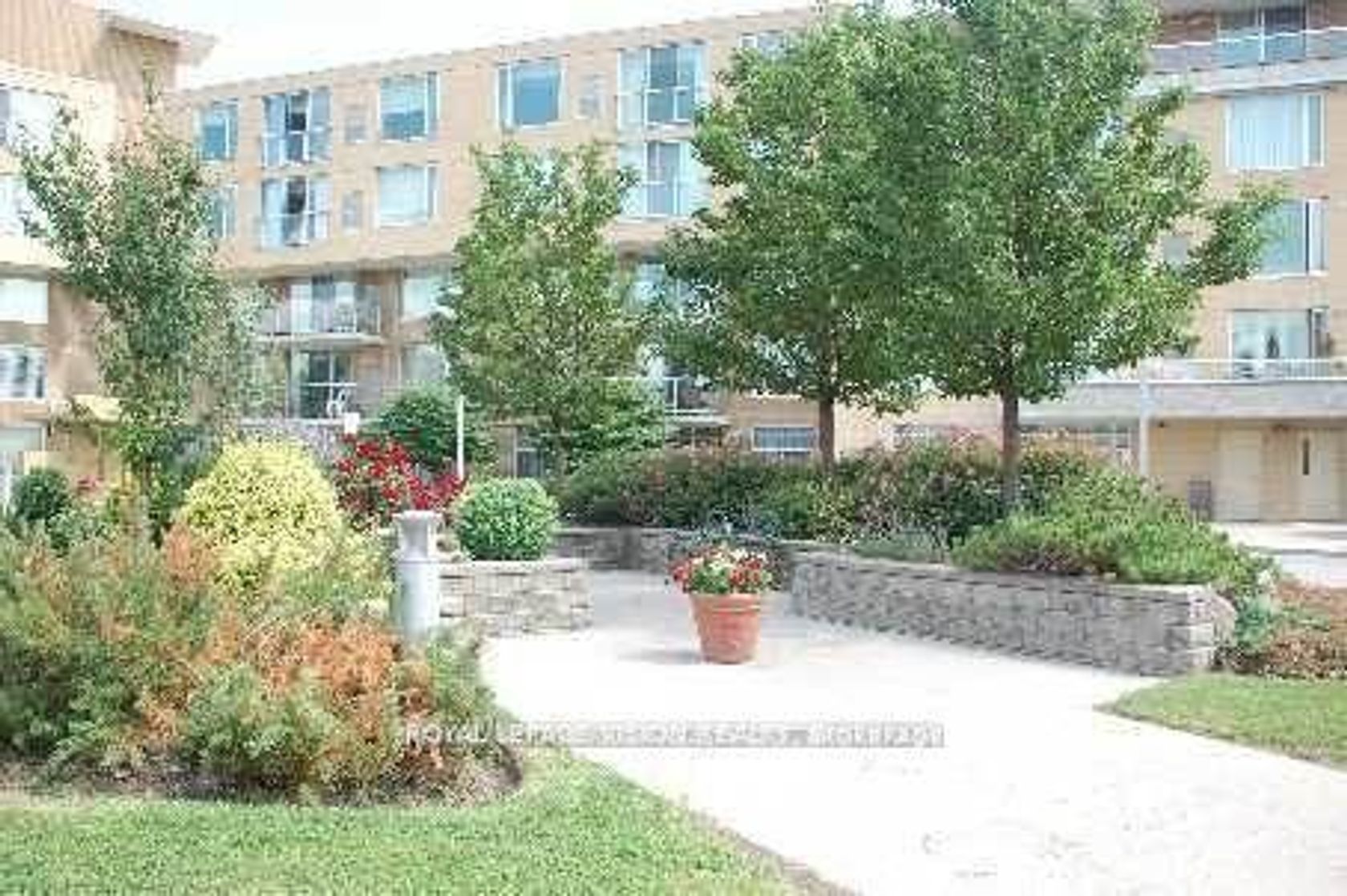 504 - 452 Scarborough Glf Club Road, Woburn, Toronto 