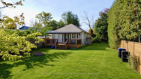 Photo 1 at 1556 Houston Avenue, Rural Innisfil, Innisfil
