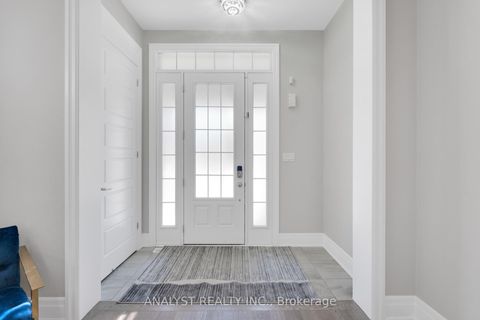 Photo 2 at 15 Streamside Street, Kleinburg, Vaughan