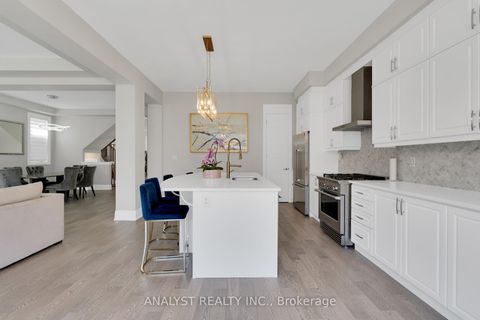 Photo 8 at 15 Streamside Street, Kleinburg, Vaughan
