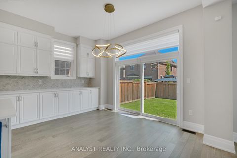 Photo 10 at 15 Streamside Street, Kleinburg, Vaughan