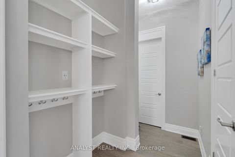 Photo 13 at 15 Streamside Street, Kleinburg, Vaughan