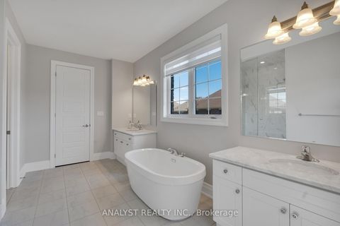 Photo 21 at 15 Streamside Street, Kleinburg, Vaughan