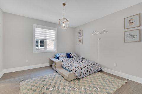 Photo 22 at 15 Streamside Street, Kleinburg, Vaughan