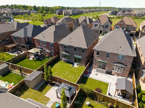 Photo 34 at 15 Streamside Street, Kleinburg, Vaughan