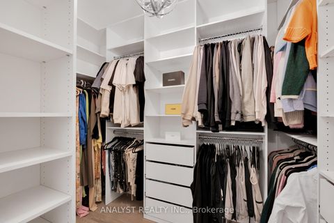 Photo 35 at 15 Streamside Street, Kleinburg, Vaughan