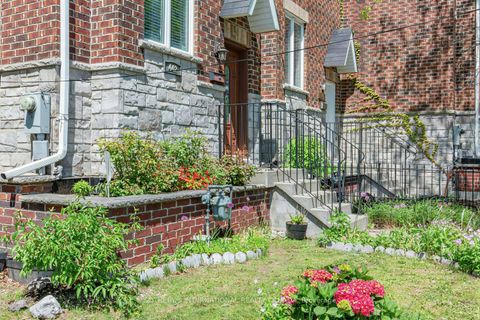 Photo 2 at 442 Dawes Road, Parkview, Toronto