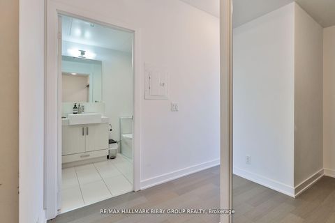 Photo 13 at 710 - 15 Beverley Street, Chinatown, Toronto